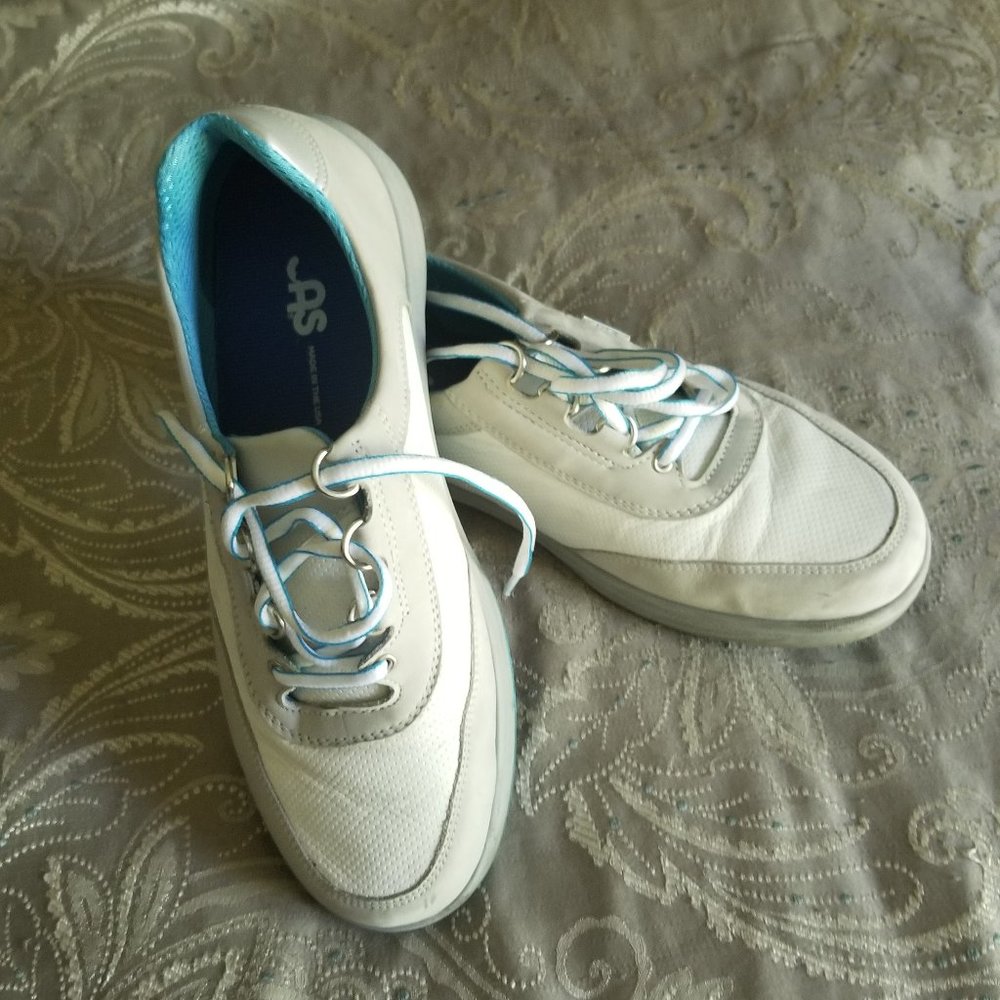 SAS Sporty Lace Up Sneaker